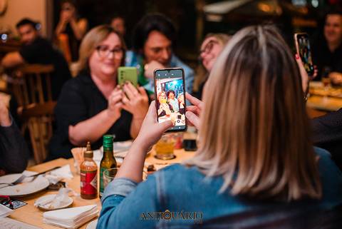 Johnny Grace cover de Elvis Presley no Antiquário Gastropub em Novo Hamburgo Fotógrafo Jeferson Paz'