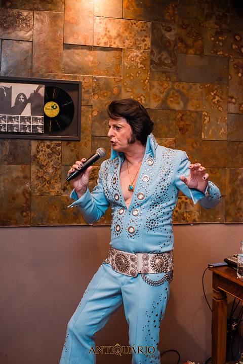 Johnny Grace cover de Elvis Presley no Antiquário Gastropub em Novo Hamburgo Fotógrafo Jeferson Paz'