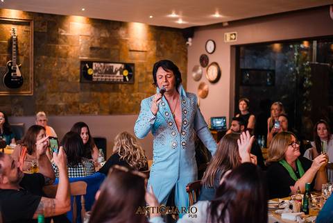 Johnny Grace cover de Elvis Presley no Antiquário Gastropub em Novo Hamburgo Fotógrafo Jeferson Paz'