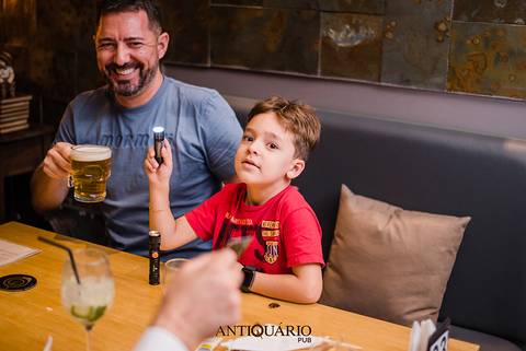 Johnny Grace cover de Elvis Presley no Antiquário Gastropub em Novo Hamburgo Fotógrafo Jeferson Paz'