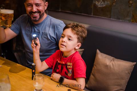Johnny Grace cover de Elvis Presley no Antiquário Gastropub em Novo Hamburgo Fotógrafo Jeferson Paz'