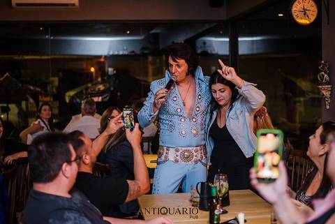 Johnny Grace cover de Elvis Presley no Antiquário Gastropub em Novo Hamburgo Fotógrafo Jeferson Paz'