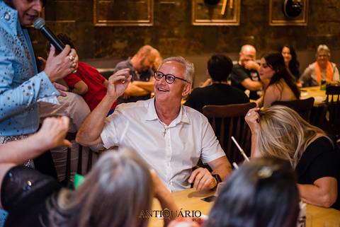 Johnny Grace cover de Elvis Presley no Antiquário Gastropub em Novo Hamburgo Fotógrafo Jeferson Paz'