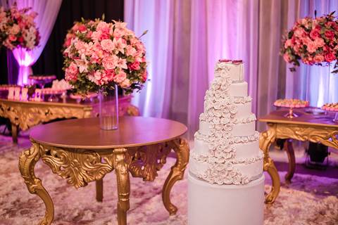 Decoração da festa da debutante Lívia no espaço Pátio 115 em Cachoeirinha'