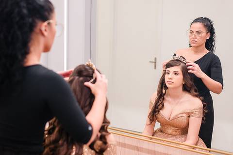 making of da debutante Lívia no salão de beleza Pri Cardoso '