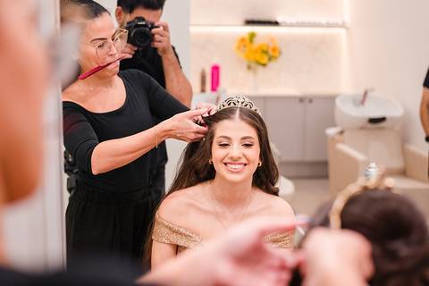 making of da debutante Lívia no salão de beleza Pri Cardoso '