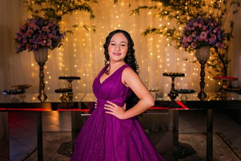 Debutante Vitória Castro em sua festa de 15 anos na Oficina das Festa em Porto Alegre pelo fotógrafo Jeferson Paz'