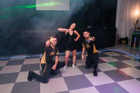 Debutante Vitória Castro em sua festa de 15 anos na Oficina das Festa em Porto Alegre pelo fotógrafo Jeferson Paz'