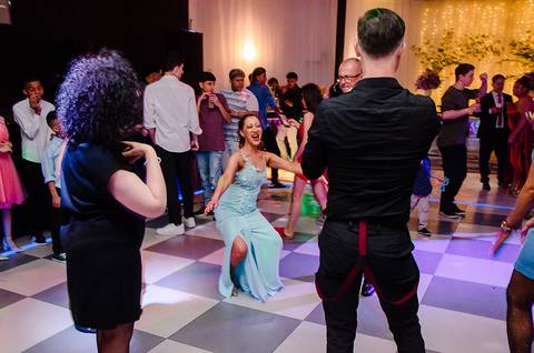 Debutante Vitória Castro em sua festa de 15 anos na Oficina das Festa em Porto Alegre pelo fotógrafo Jeferson Paz'