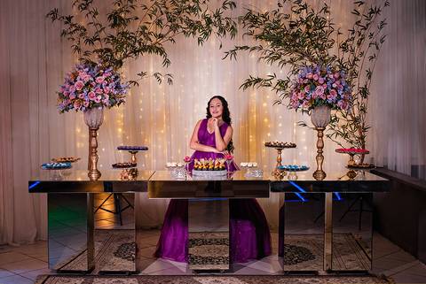 Debutante Vitória Castro em sua festa de 15 anos na Oficina das Festa em Porto Alegre pelo fotógrafo Jeferson Paz'