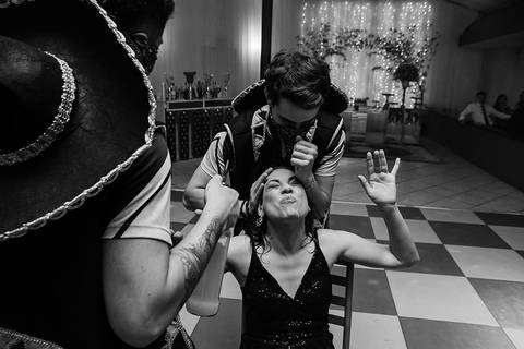 Debutante Vitória Castro em sua festa de 15 anos na Oficina das Festa em Porto Alegre pelo fotógrafo Jeferson Paz'