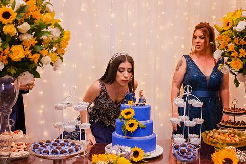 Festa de 15 anos de Vitoria Marini no Espaço É Di Festa by Veroca fotógrafo Jeferson Paz'