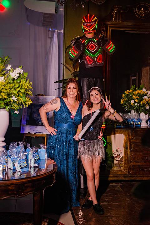 Festa de 15 anos de Vitoria Marini no Espaço É Di Festa by Veroca fotógrafo Jeferson Paz'