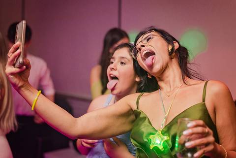 Festa de 15 anos de Pietra Matuziak no salão panorâmico do Grêmio Náutico União em porto alegre fotógrafo jeferson paz'