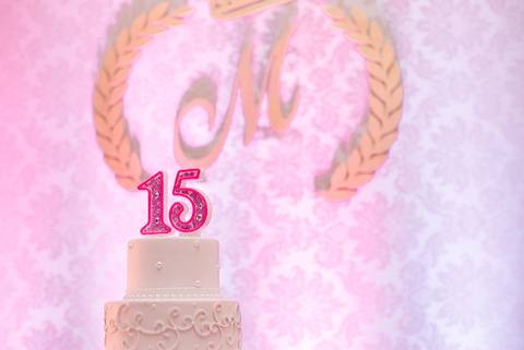 Festa de 15 anos da influencer teen Melissa Fontes no espaço must eventos em sapucaia do sul fotógrafo jeferson paz fotografia fotógrafo 15 anos canoas'