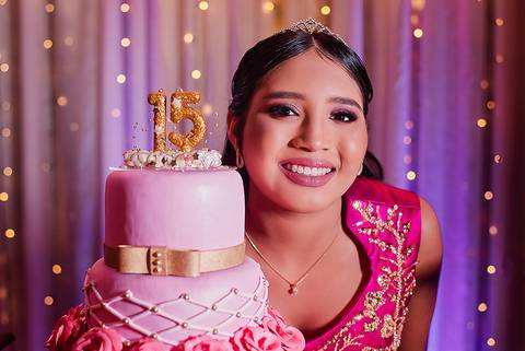 Festa de 15 anos no salão de festas Nostra Casa em Sapucaia do sul com o tema Aladim'