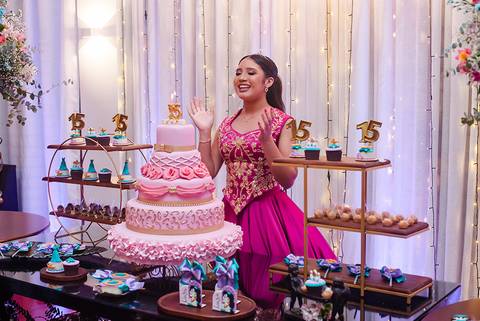 Festa de 15 anos no salão de festas Nostra Casa em Sapucaia do sul com o tema Aladim'