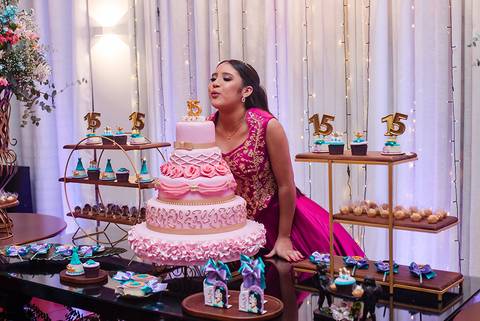 Festa de 15 anos no salão de festas Nostra Casa em Sapucaia do sul com o tema Aladim'