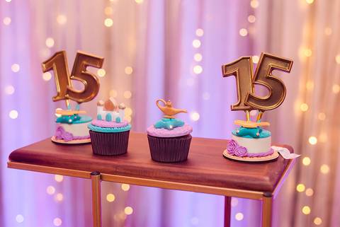 Festa de 15 anos no salão de festas Nostra Casa em Sapucaia do sul com o tema Aladim'