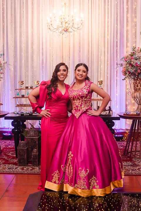 Festa de 15 anos no salão de festas Nostra Casa em Sapucaia do sul com o tema Aladim'
