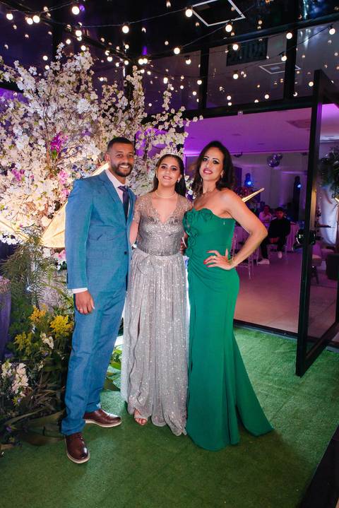 Fotos festa de 15 anos de Mariana Cruz no espaço Le Petit Gourmand em Itajaí - SC Fotógrafo Jeferson Paz'