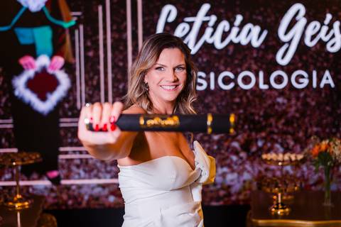 Fotos da formatura de letícia geiss em Canoas pelo fotógrafo jeferson paz'