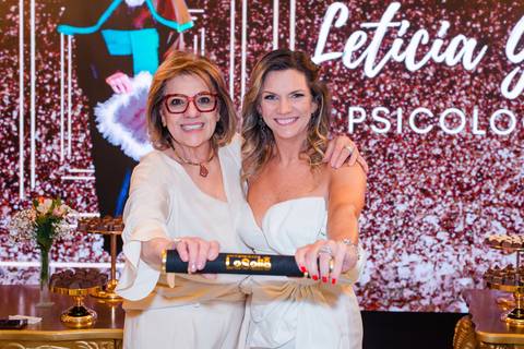 Fotos da formatura de letícia geiss em Canoas pelo fotógrafo jeferson paz'