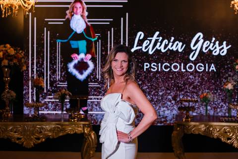 Fotos da formatura de letícia geiss em Canoas pelo fotógrafo jeferson paz'