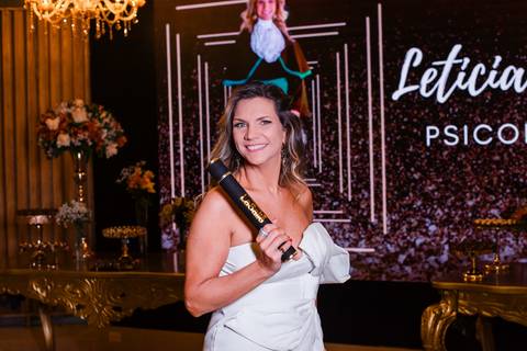 Fotos da formatura de letícia geiss em Canoas pelo fotógrafo jeferson paz'