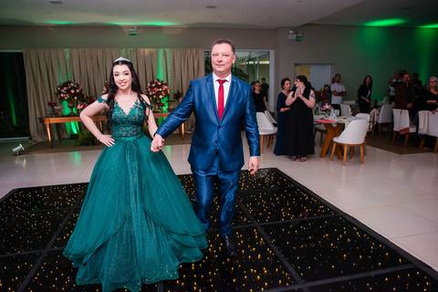 fotos da festa de 15 anos de manuela em canoas pelo fotógrafo Jeferson Paz'