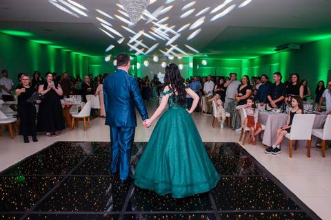 fotos da festa de 15 anos de manuela em canoas pelo fotógrafo Jeferson Paz'