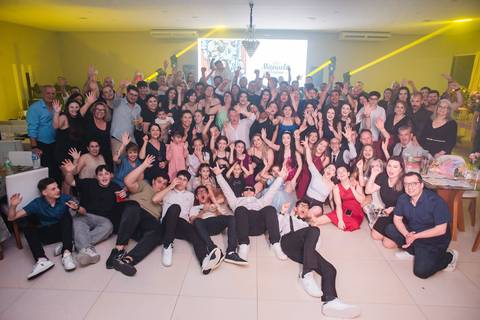 fotos da festa de 15 anos de manuela em canoas pelo fotógrafo Jeferson Paz'