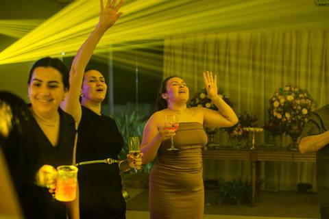 fotos da festa de 15 anos de manuela em canoas pelo fotógrafo Jeferson Paz'
