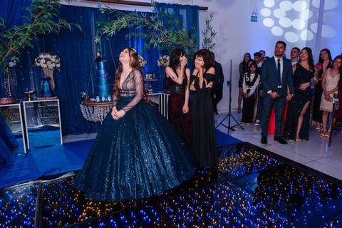 festa de 15 anos de nathalie by jeferson paz fotografia em Thaisa Brusco Beauty Studio e Arte eventos casa de festas'