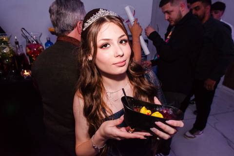 festa de 15 anos de nathalie by jeferson paz fotografia em Thaisa Brusco Beauty Studio e Arte eventos casa de festas'