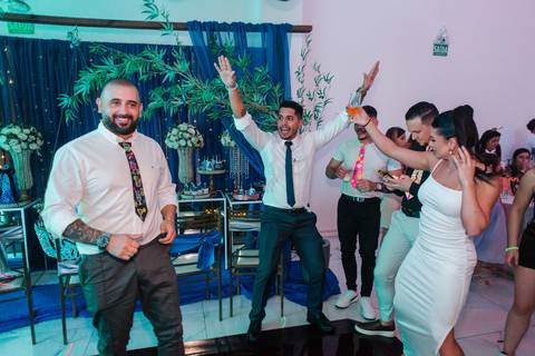 festa de 15 anos de nathalie by jeferson paz fotografia em Thaisa Brusco Beauty Studio e Arte eventos casa de festas'