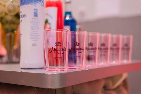 Fotos da festa de 15 anos de manuela flores pelo fotógrafo jeferson paz fotografia no clube do professor gaucho de porto alegre explosao bartenders '