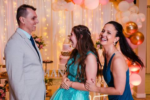 Fotos da festa de 15 anos de manuela flores pelo fotógrafo jeferson paz fotografia no clube do professor gaucho de porto alegre explosao bartenders '