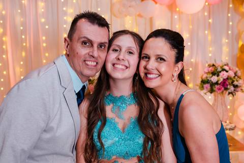 Fotos da festa de 15 anos de manuela flores pelo fotógrafo jeferson paz fotografia no clube do professor gaucho de porto alegre explosao bartenders '