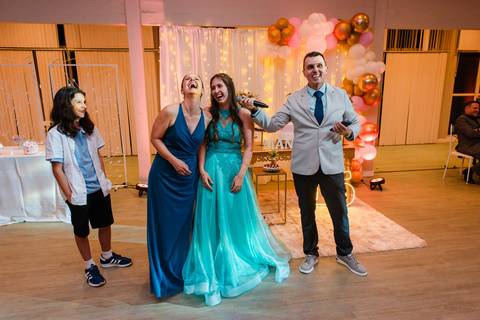 Fotos da festa de 15 anos de manuela flores pelo fotógrafo jeferson paz fotografia no clube do professor gaucho de porto alegre explosao bartenders '