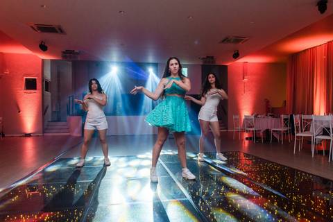 Fotos da festa de 15 anos de manuela flores pelo fotógrafo jeferson paz fotografia no clube do professor gaucho de porto alegre explosao bartenders '