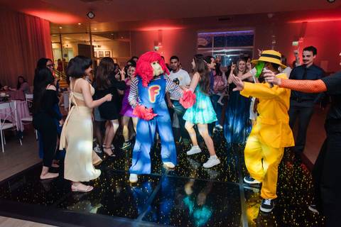 Fotos da festa de 15 anos de manuela flores pelo fotógrafo jeferson paz fotografia no clube do professor gaucho de porto alegre explosao bartenders '