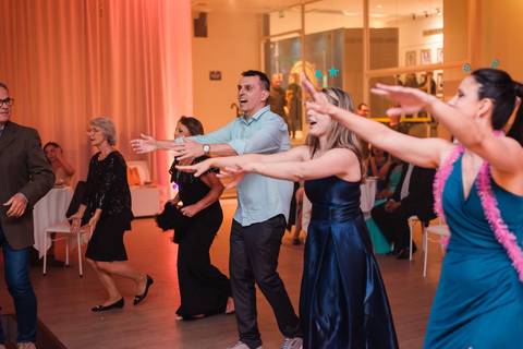 Fotos da festa de 15 anos de manuela flores pelo fotógrafo jeferson paz fotografia no clube do professor gaucho de porto alegre explosao bartenders '