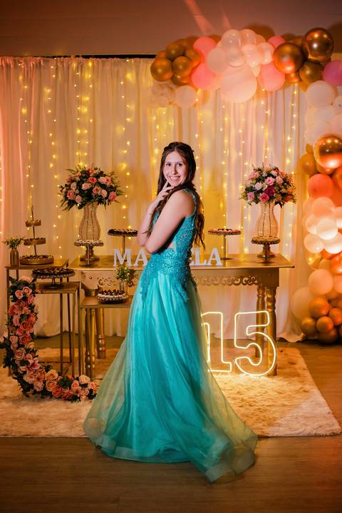 Fotos da festa de 15 anos de manuela flores pelo fotógrafo jeferson paz fotografia no clube do professor gaucho de porto alegre explosao bartenders '