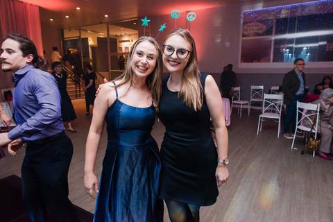 Fotos da festa de 15 anos de manuela flores pelo fotógrafo jeferson paz fotografia no clube do professor gaucho de porto alegre explosao bartenders '