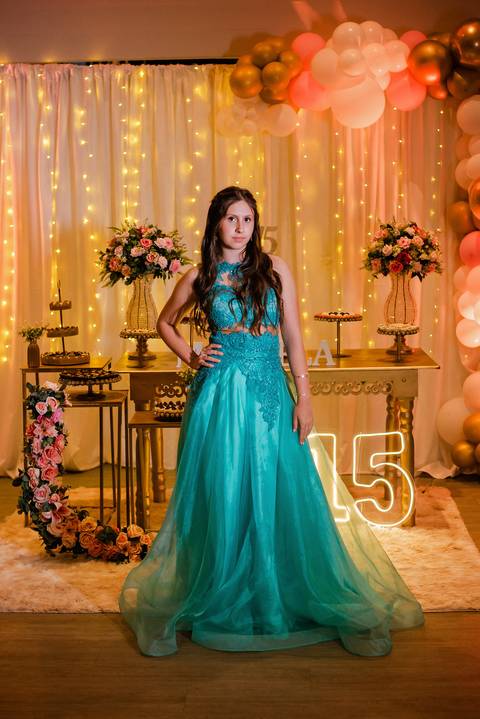 Fotos da festa de 15 anos de manuela flores pelo fotógrafo jeferson paz fotografia no clube do professor gaucho de porto alegre explosao bartenders '