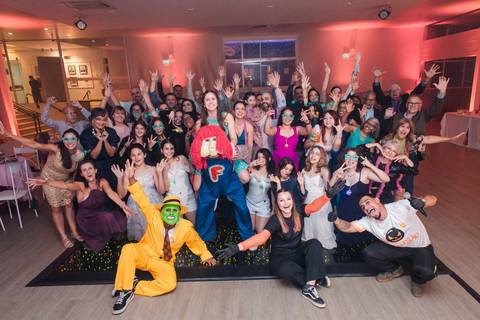 Fotos da festa de 15 anos de manuela flores pelo fotógrafo jeferson paz fotografia no clube do professor gaucho de porto alegre explosao bartenders '