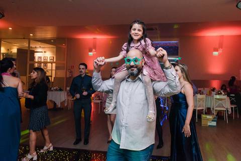 Fotos da festa de 15 anos de manuela flores pelo fotógrafo jeferson paz fotografia no clube do professor gaucho de porto alegre explosao bartenders '