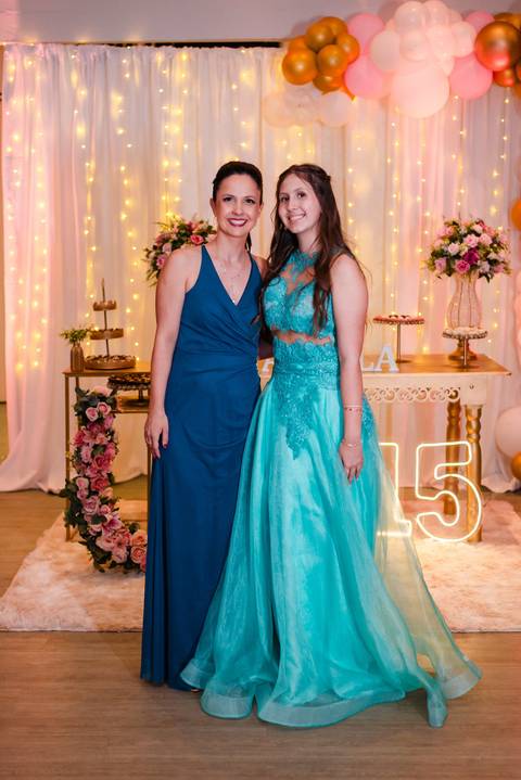 Fotos da festa de 15 anos de manuela flores pelo fotógrafo jeferson paz fotografia no clube do professor gaucho de porto alegre explosao bartenders '