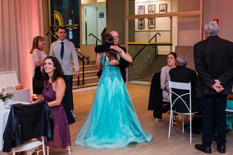 Fotos da festa de 15 anos de manuela flores pelo fotógrafo jeferson paz fotografia no clube do professor gaucho de porto alegre explosao bartenders '